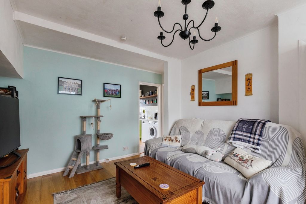 Property photo 3 of 16 Pbox-Img.Jpg