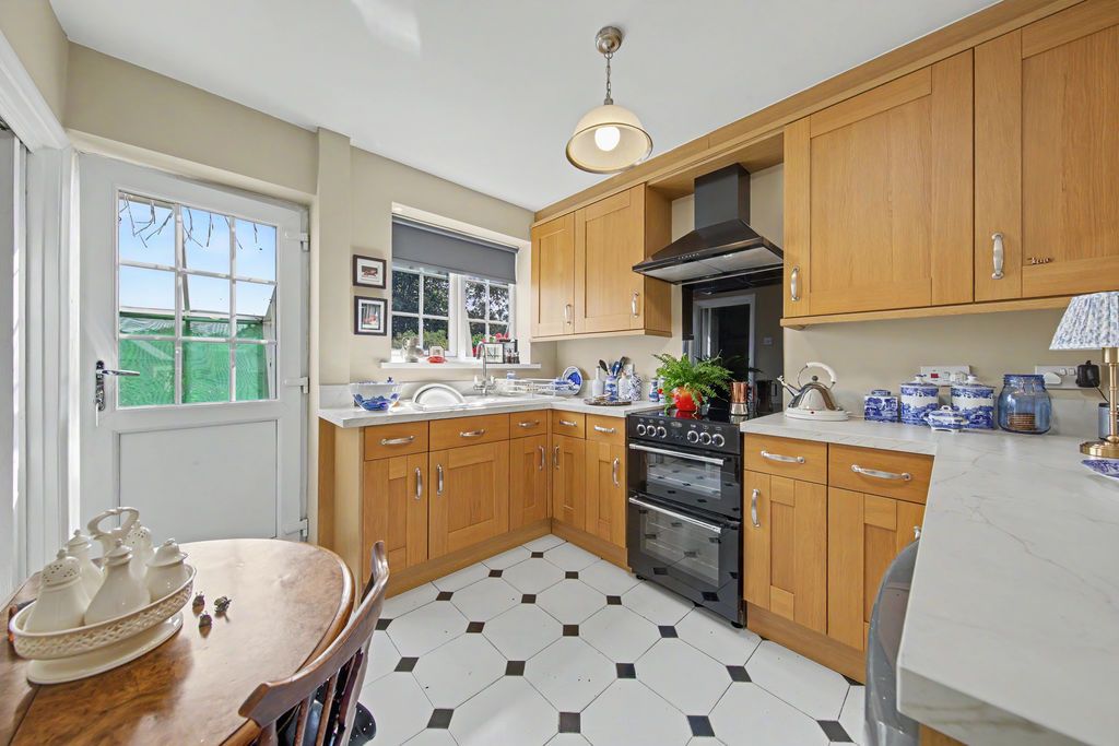 Property photo 3 of 28 Kitchen Diner