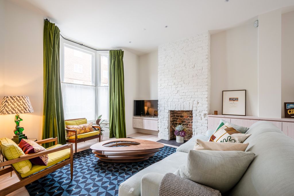 Property photo 2 of 11 2