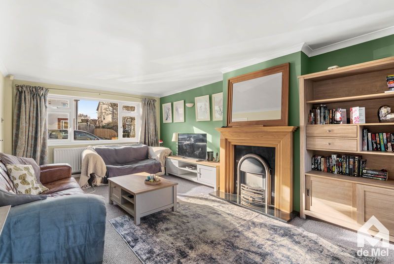 Property photo 3 of 12 Photo 6