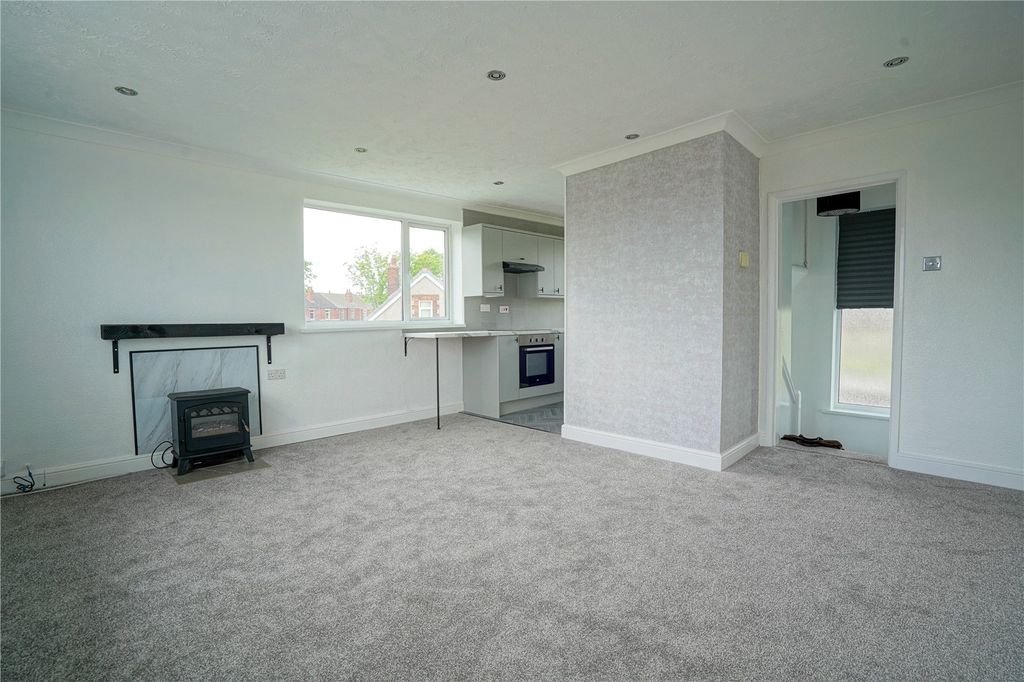 Property photo 2 of 12 Picture No. 05