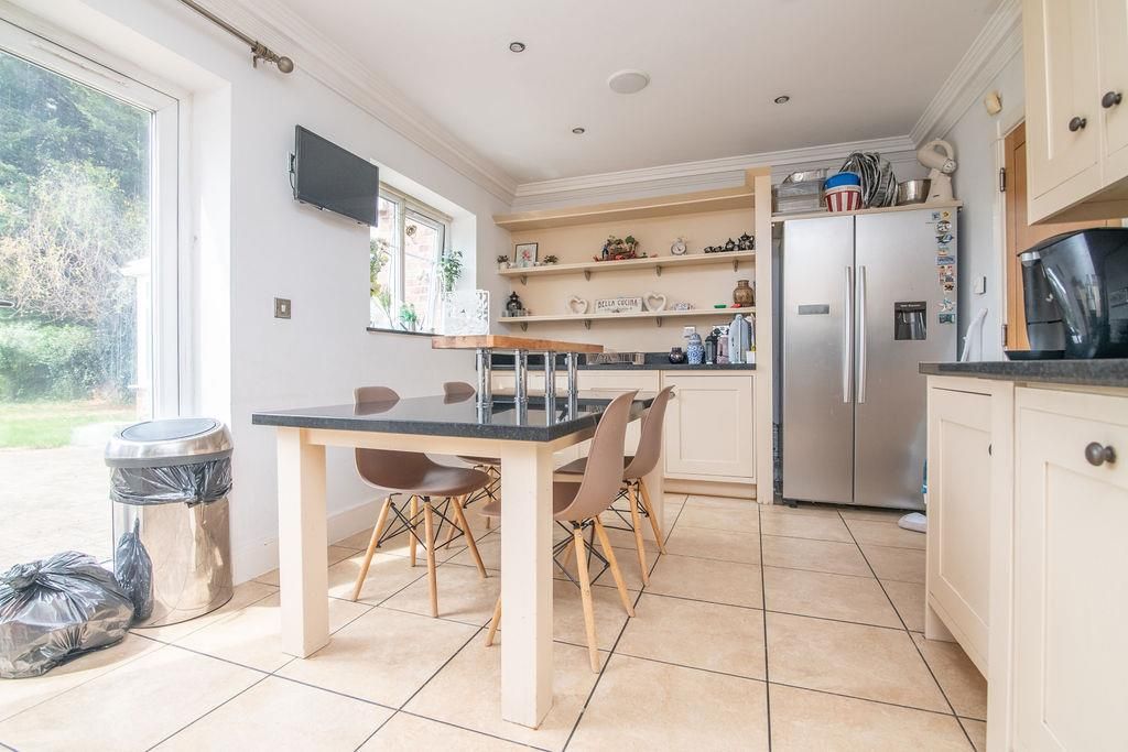 Property photo 3 of 33 Kenilworthrd-29.Jpg