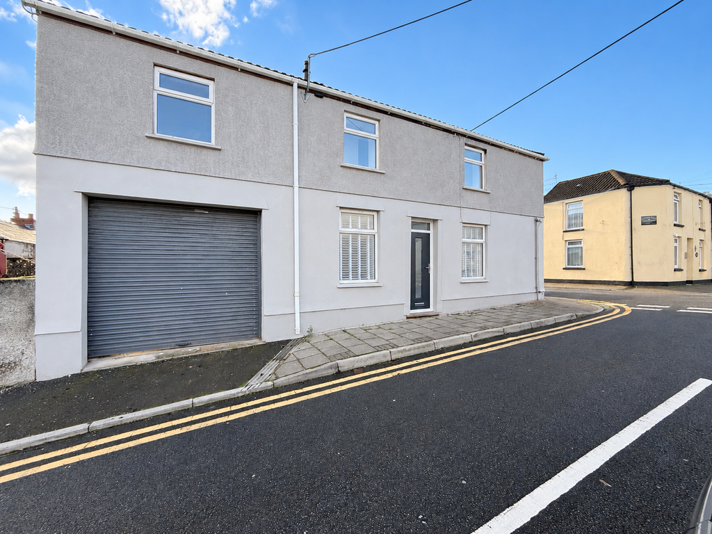 Property photo 1 of 15 125E15B2-83A0-4D82-8217-989B81D4577D