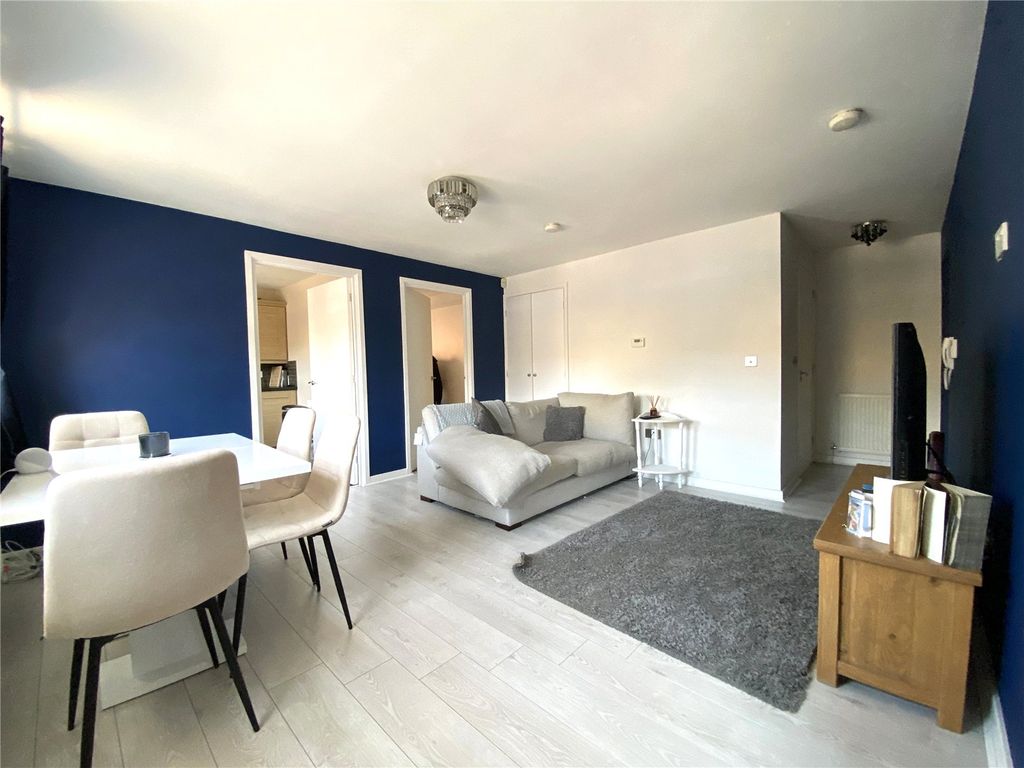 Property photo 3 of 13 Picture No. 02