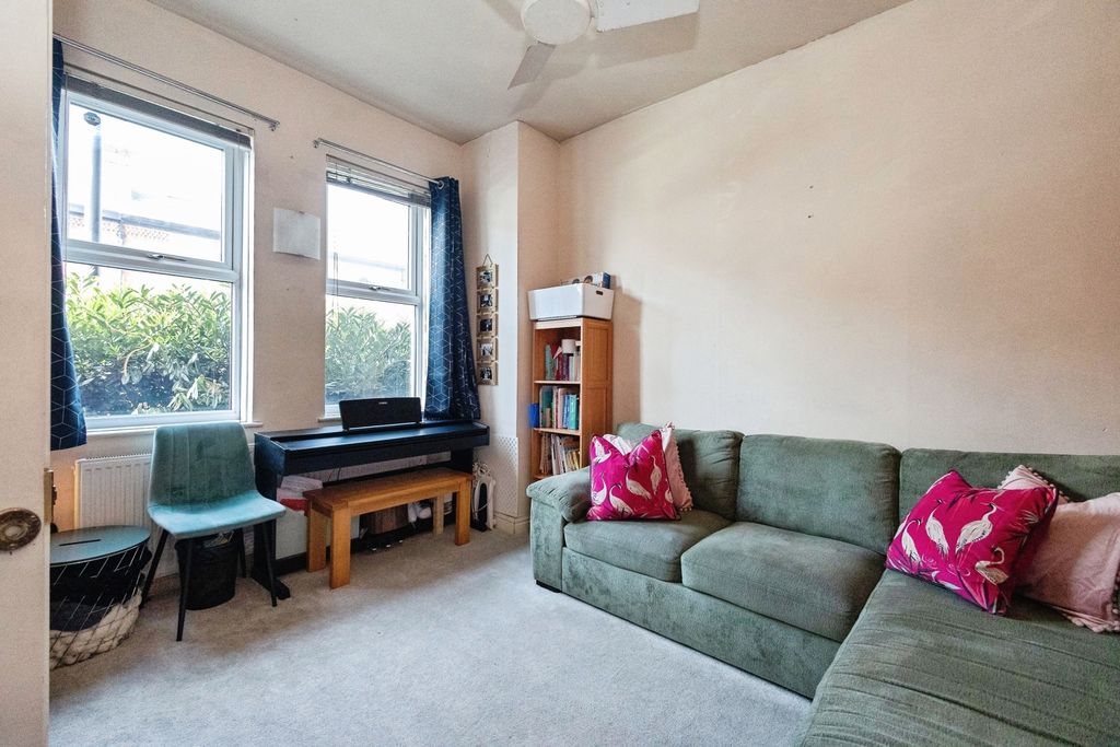 Property photo 2 of 37 Pbox-Img.Jpg