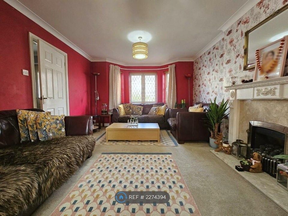 Property photo 3 of 17
