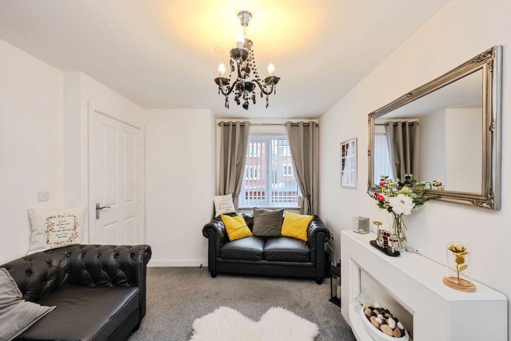 Property photo 3 of 20 Pbox-Img.Jpg