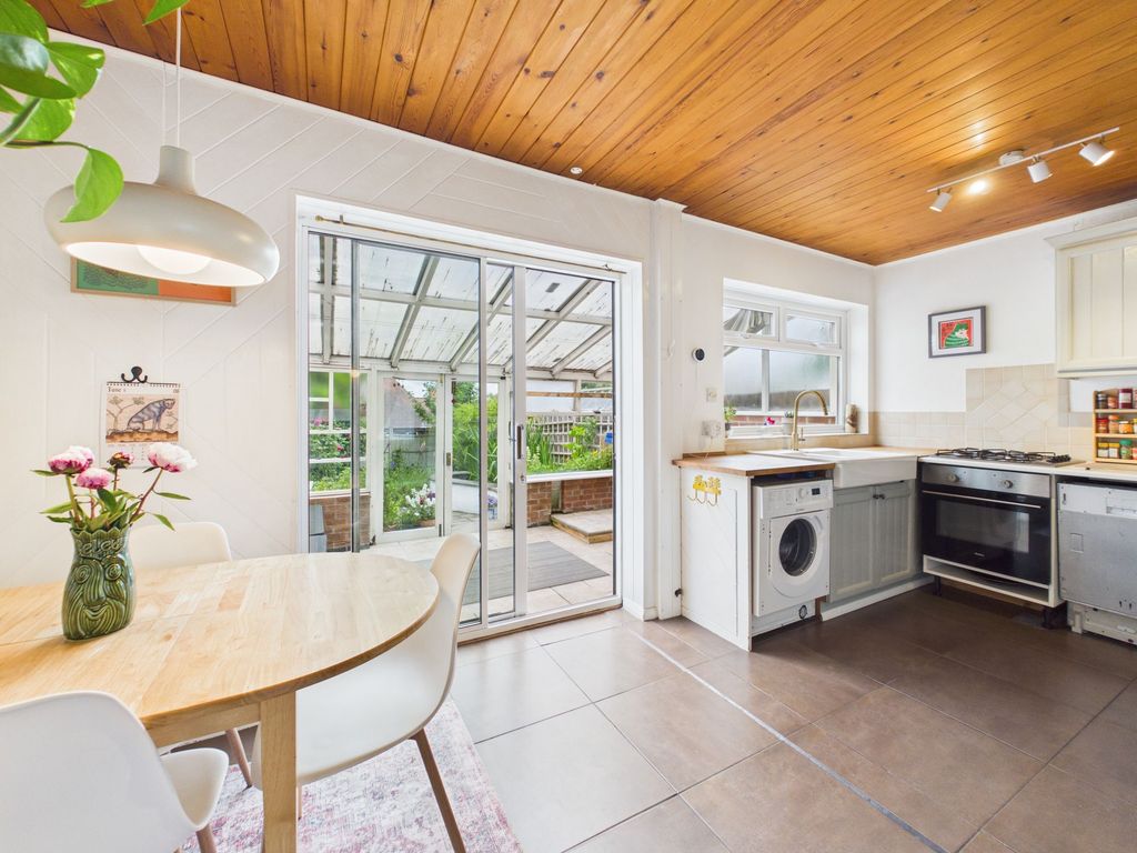 Property photo 3 of 16 Dining Kitchen
