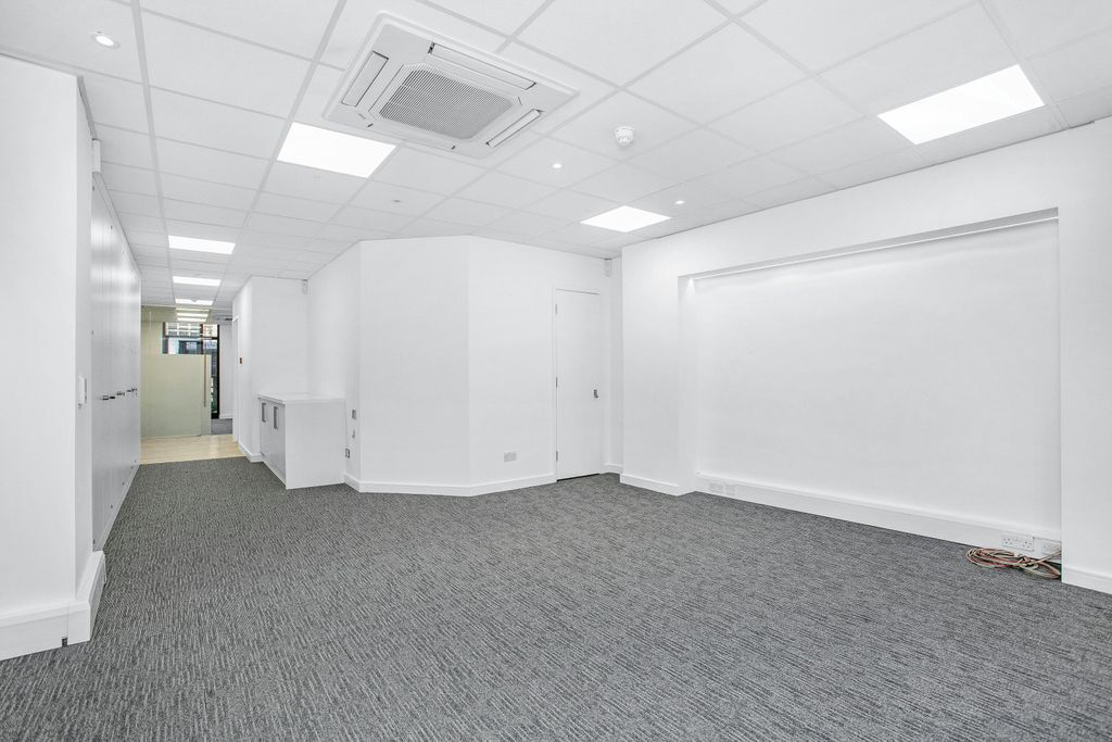 Property photo 3 of 15 R2A9289.Jpg