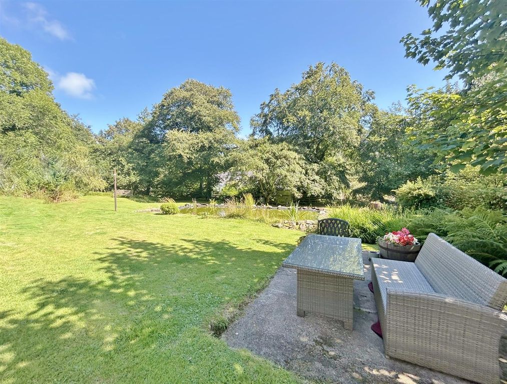 Property photo 3 of 46 Patio And Gardens