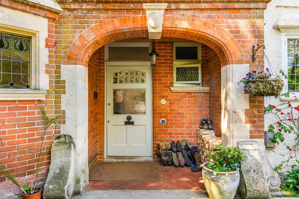 Property photo 3 of 56