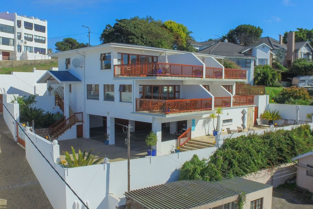 Property photo 1 of 59