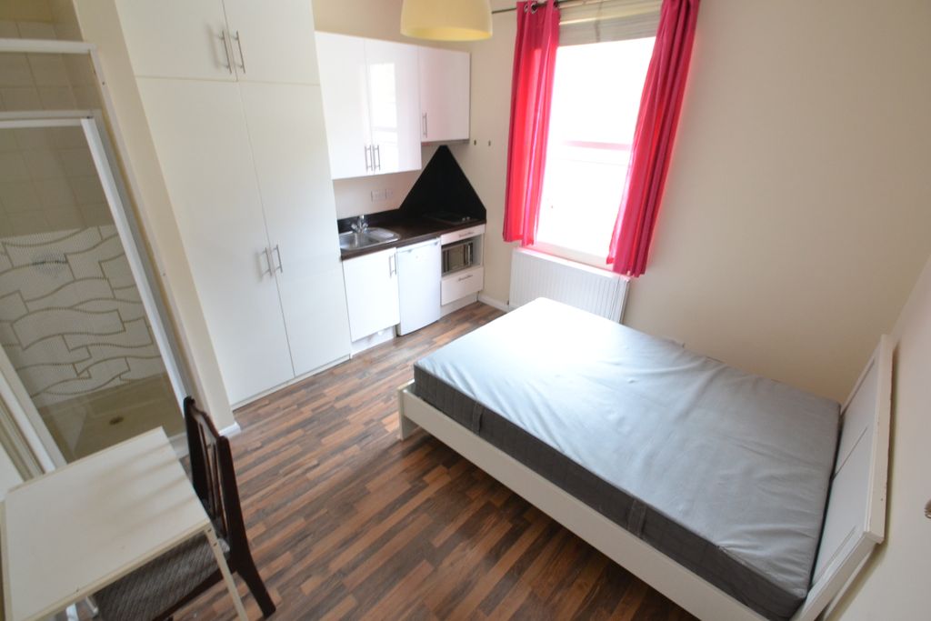 Property photo 3 of 3