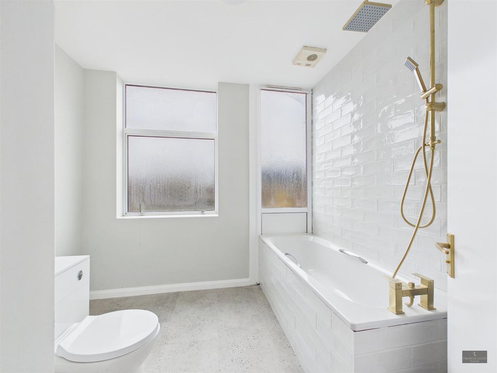 Property photo 3 of 7 Cam02887G0-Pr0599-Still006.Jpg