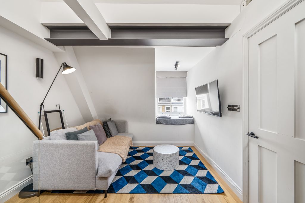 Property photo 2 of 6 9, 25 Coleherne Road, Sw10, Martin & Co, Web (5)