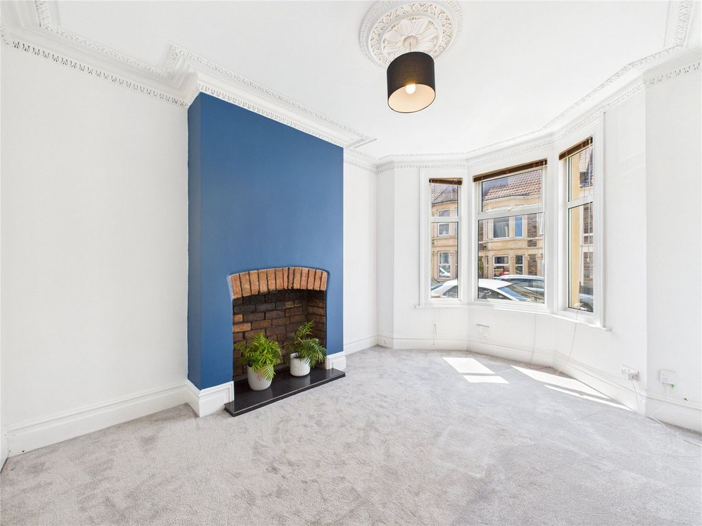 Property photo 3 of 21 Picture No. 34