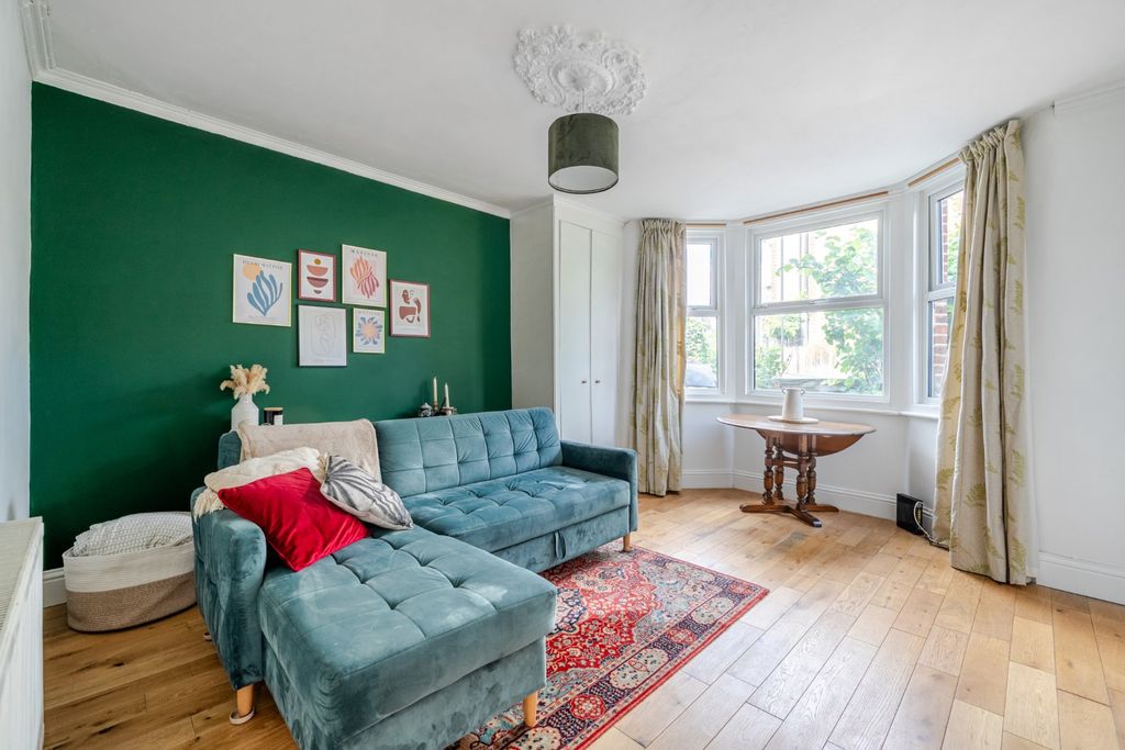 Property photo 2 of 11 Picture No. 13