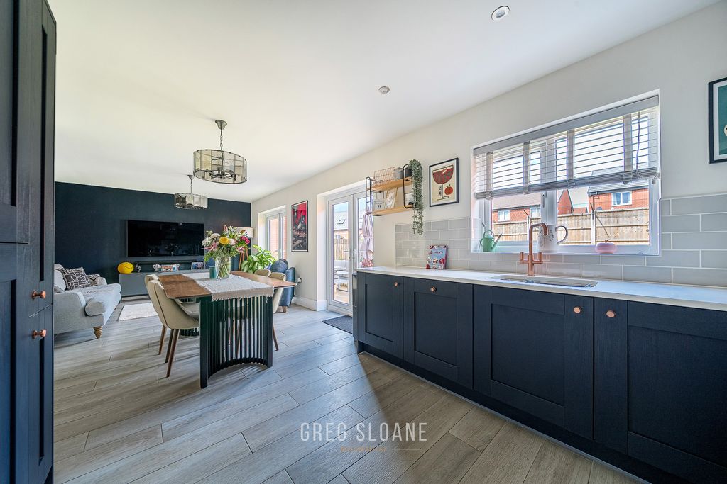 Property photo 2 of 22 1478511 (9)