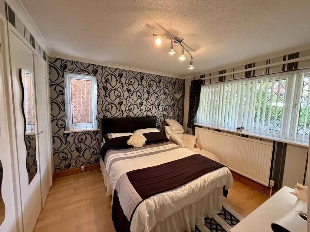 Property photo 1 of 3 Bedroom