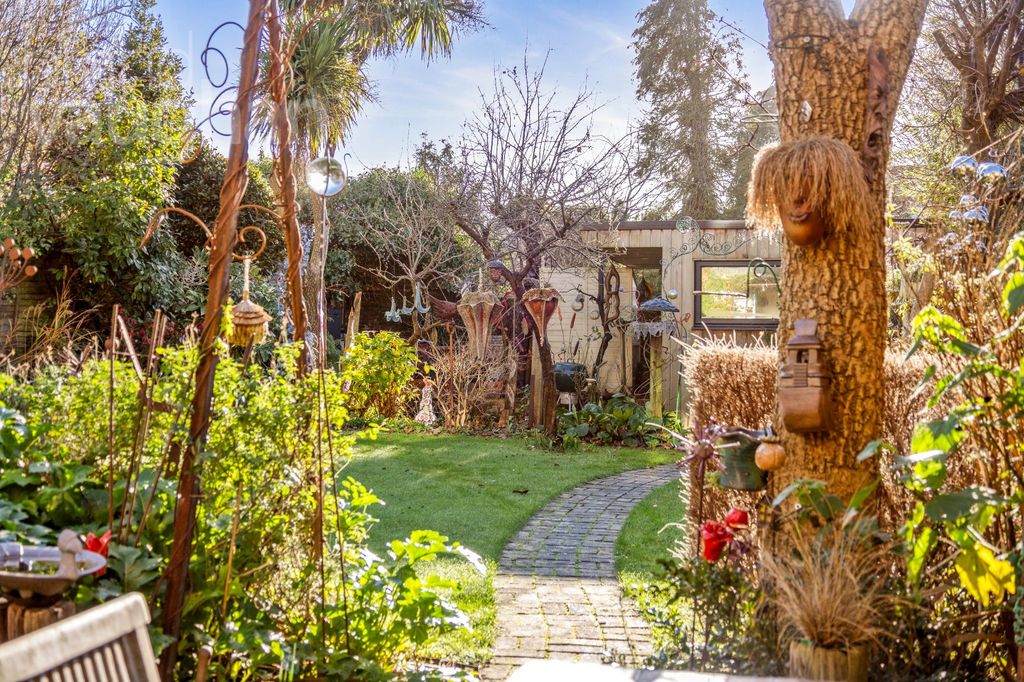 Property photo 3 of 51 Picture No. 12