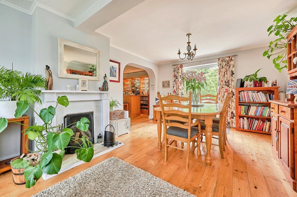 Property photo 3 of 30
