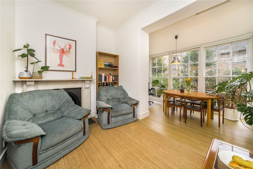 Property photo 3 of 9 Reception