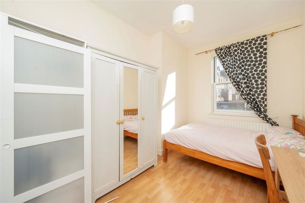 Property photo 3 of 5