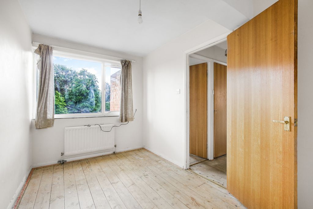 Property photo 2 of 16 1696606705 - 24 Fairhaven Court, Warham Road, Cr2