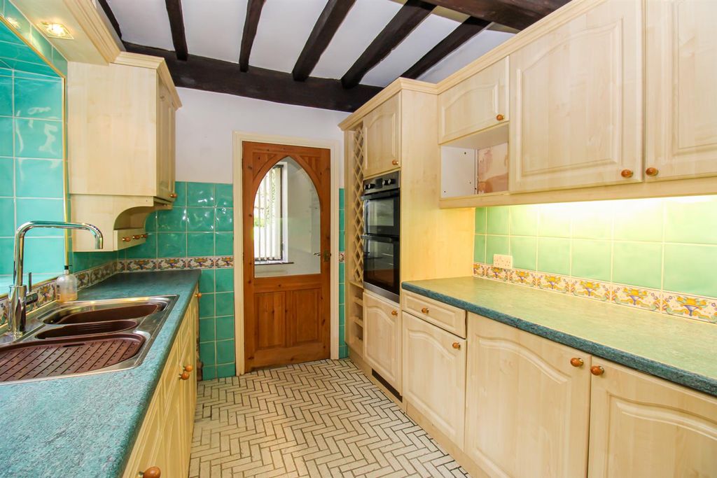 Property photo 2 of 16 Kitchen