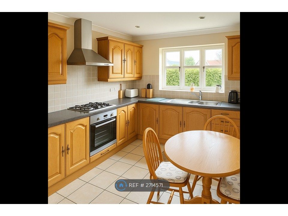 Property photo 2 of 14 Kitchen