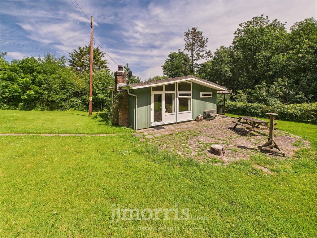 Property photo 3 of 41 Cam02122G0-Pr0334-Still007.Jpg