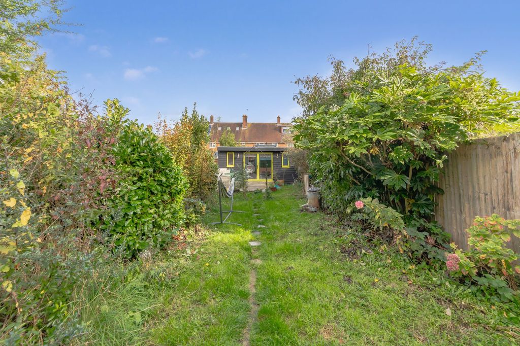 Property photo 2 of 16