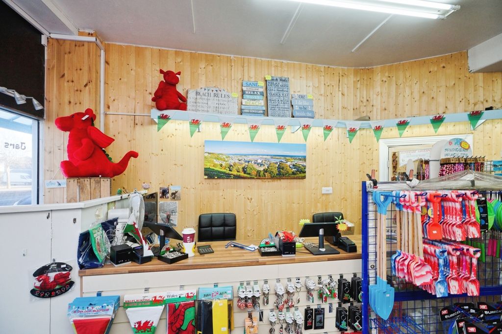 Property photo 3 of 20 Pbox-Img.Jpg