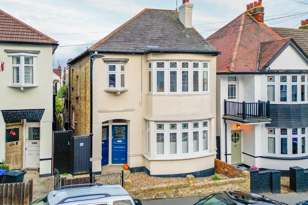 Property photo 1 of 24 Front