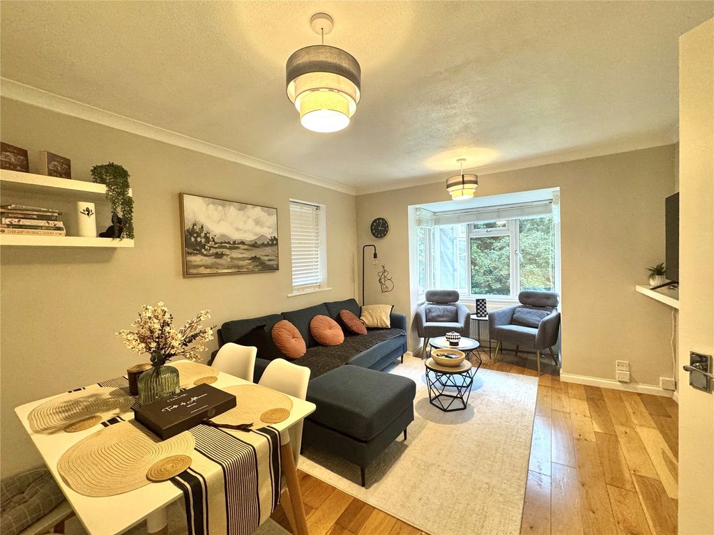 Property photo 3 of 7 Picture No. 27