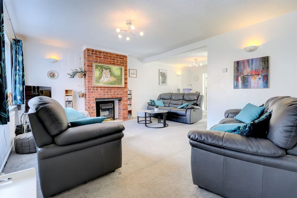 Property photo 2 of 14 Picture No. 04