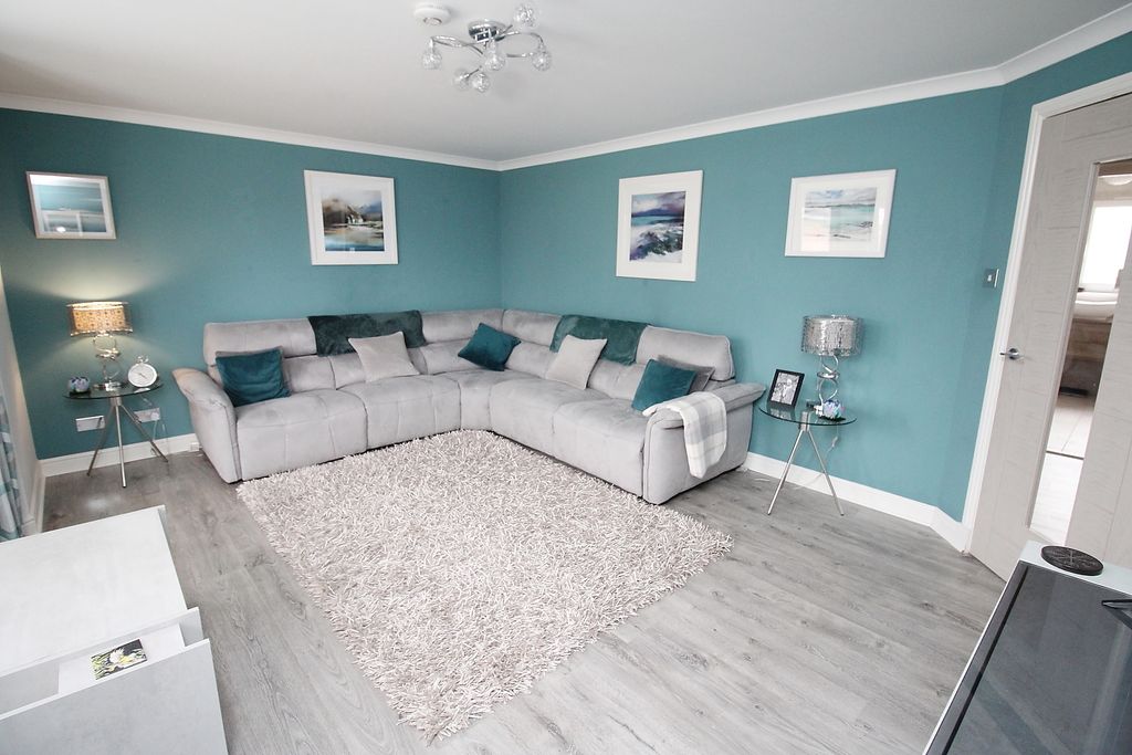 Property photo 3 of 18