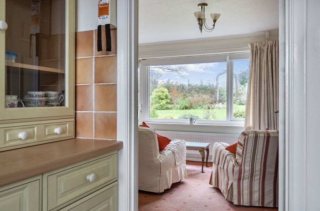 Property photo 3 of 11