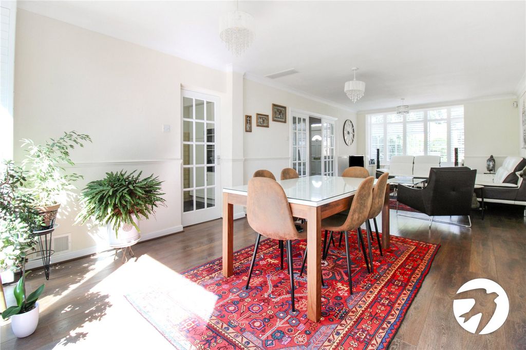 Property photo 2 of 17 Living Room