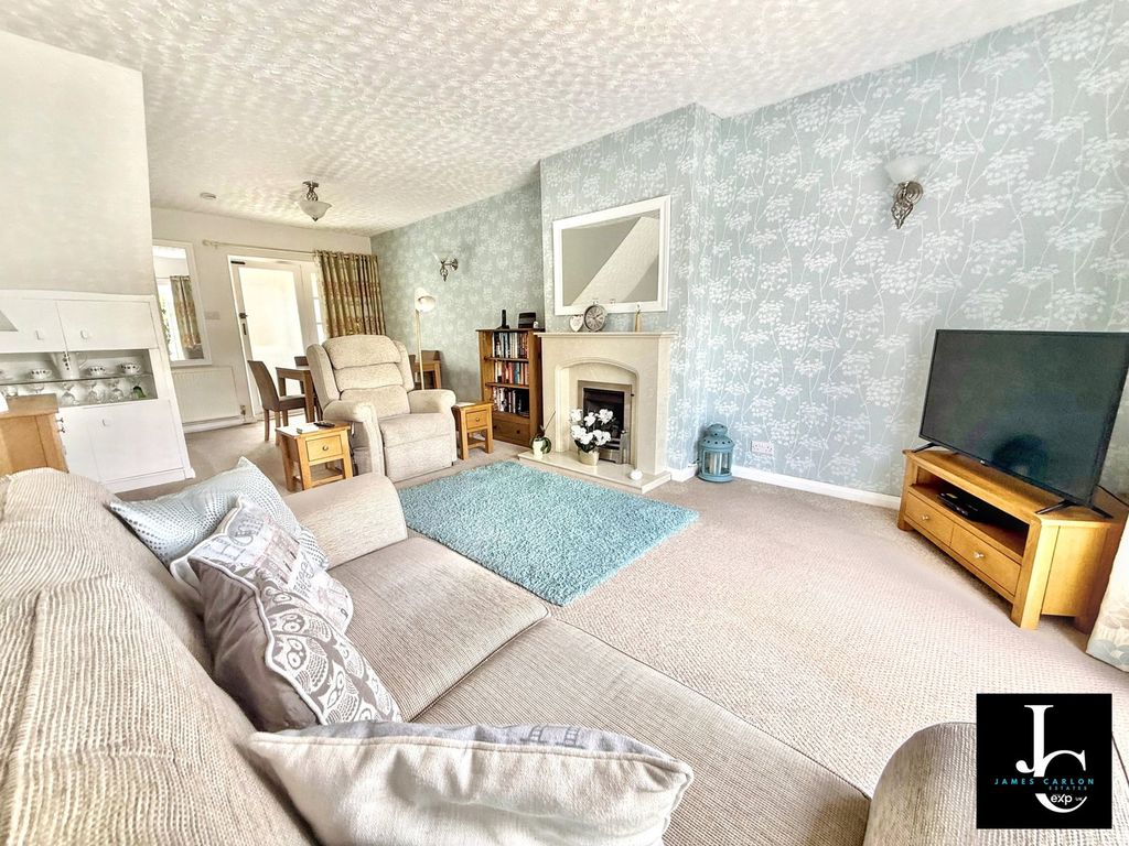 Property photo 3 of 19