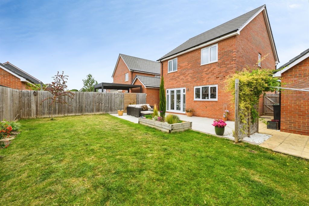 Property photo 2 of 19