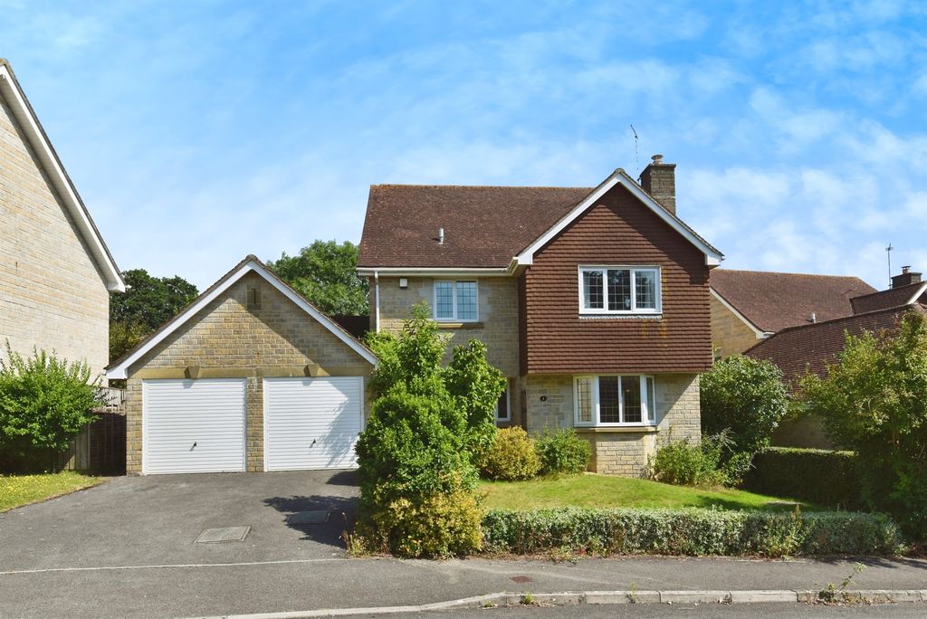 Property photo 1 of 17