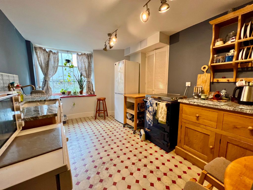 Property photo 3 of 9