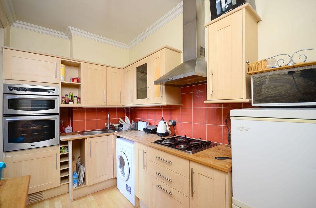 Property photo 3 of 4