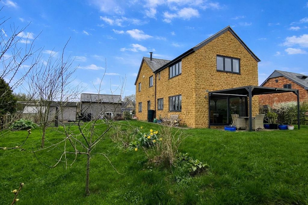 Property photo 1 of 25 03F5E590-F9E5-46B8-9393-A2Cdeae6B0Cb.Png