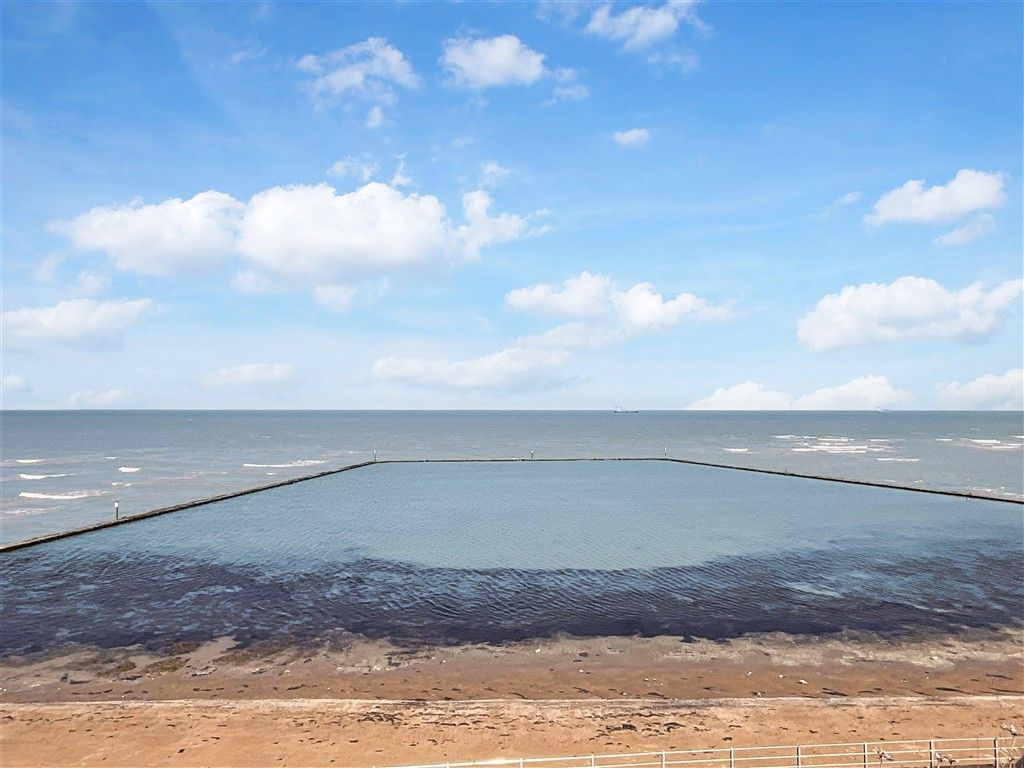 Property photo 2 of 11 Surrounding Area