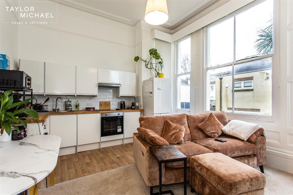 Property photo 1 of 14 Kitchen / Living Room