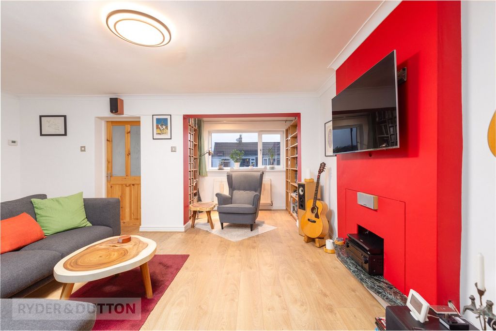 Property photo 2 of 21 Living Room