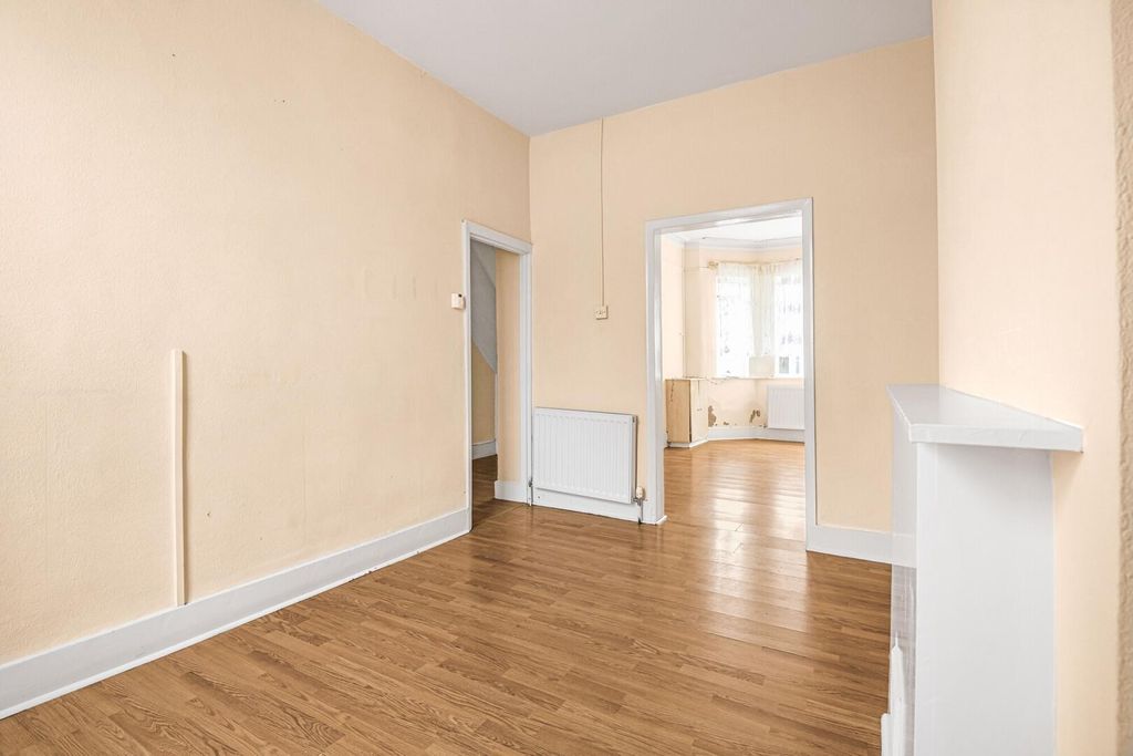 Property photo 2 of 24 Living Room