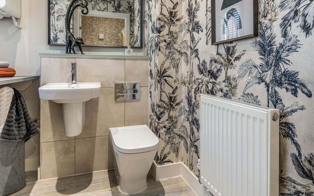 Property photo 3 of 7